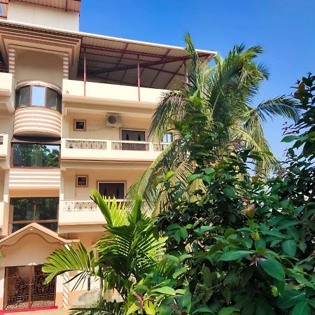 The Narrow Way Edward Guest House Candolim Bagian luar foto